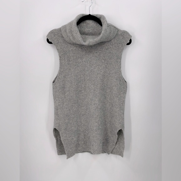 Aritzia COMMUNITY Plutarch Wool/Yak Turtleneck Sweater - Picture 2 of 4